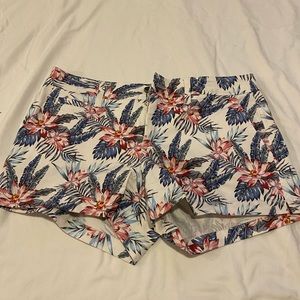 Market & Spruce printed shorts